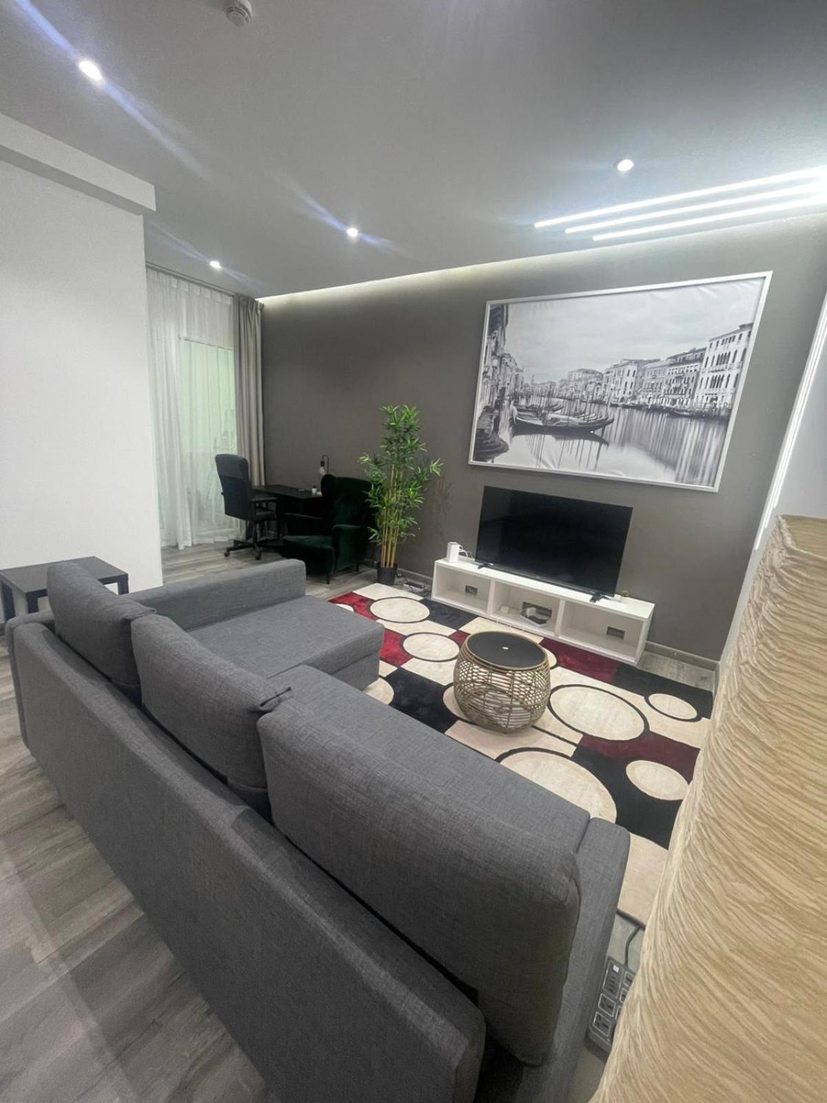 Luxury Modern One Bedroom Apartment At Dubai Marina - Marina Pinnacle Tower Buitenkant foto