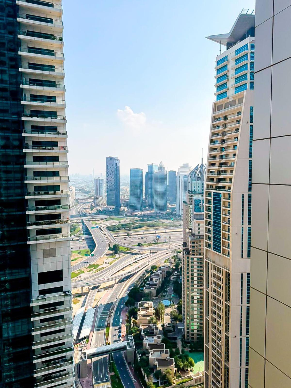 Luxury Modern One Bedroom Apartment At Dubai Marina - Marina Pinnacle Tower Buitenkant foto